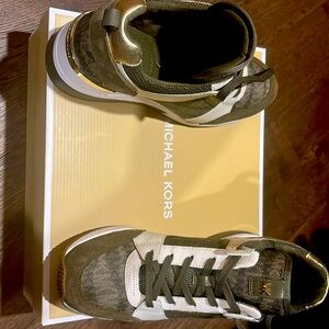 Michael Kors shoes size 9.5